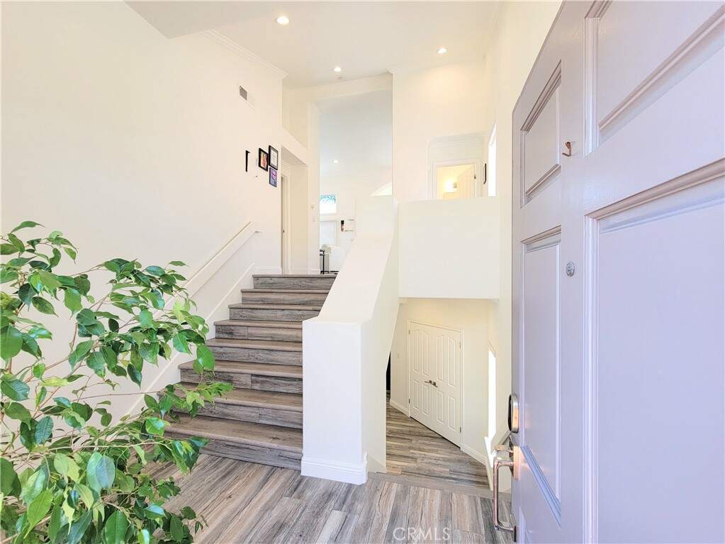 5532 Spinnaker Bay Drive, Long Beach, CA 90803