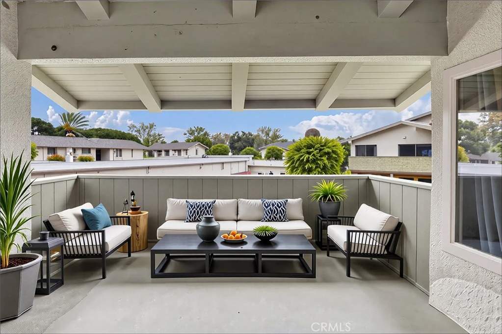 8777 Coral Springs Court #7H, Huntington Beach, CA 92646
