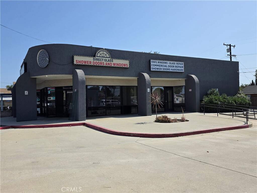 10881 S Beach Blvd, Stanton, CA 90680