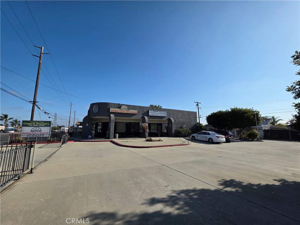 10881 S Beach Blvd, Stanton, CA 90680