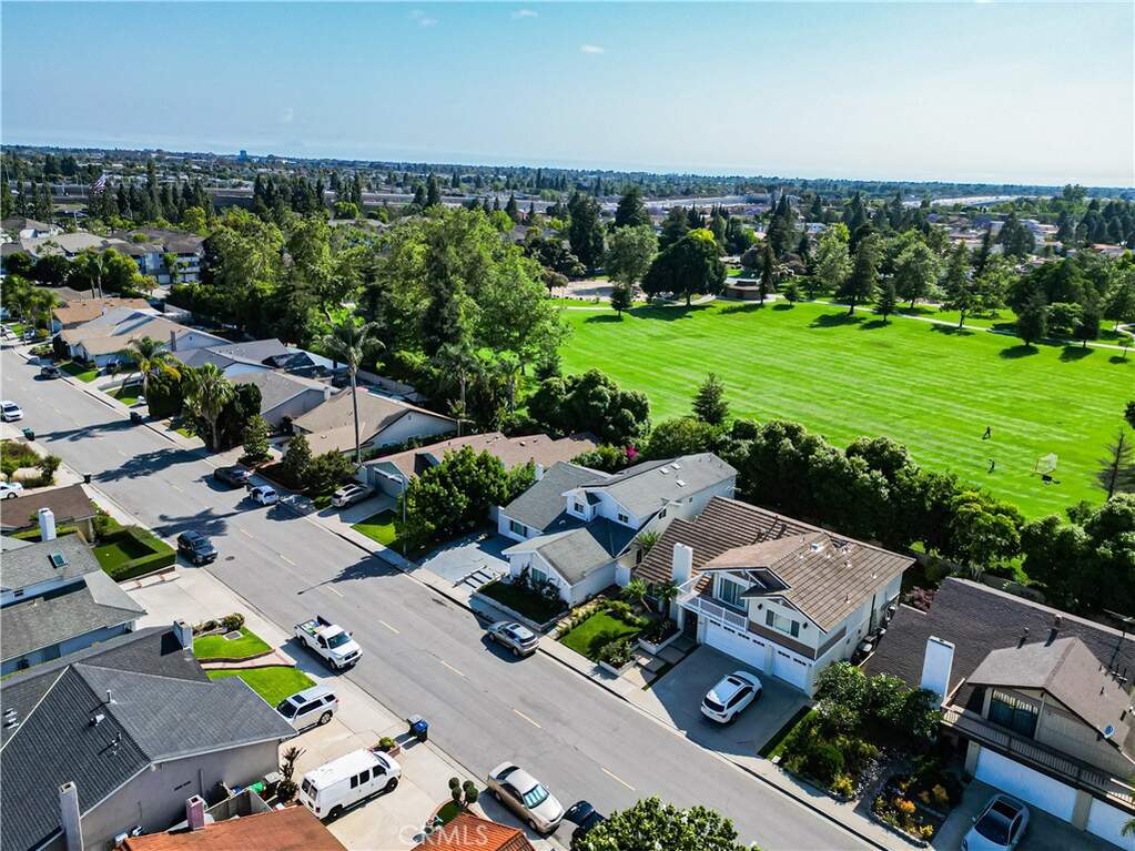 3375 Fuchsia, Costa Mesa, CA 92626