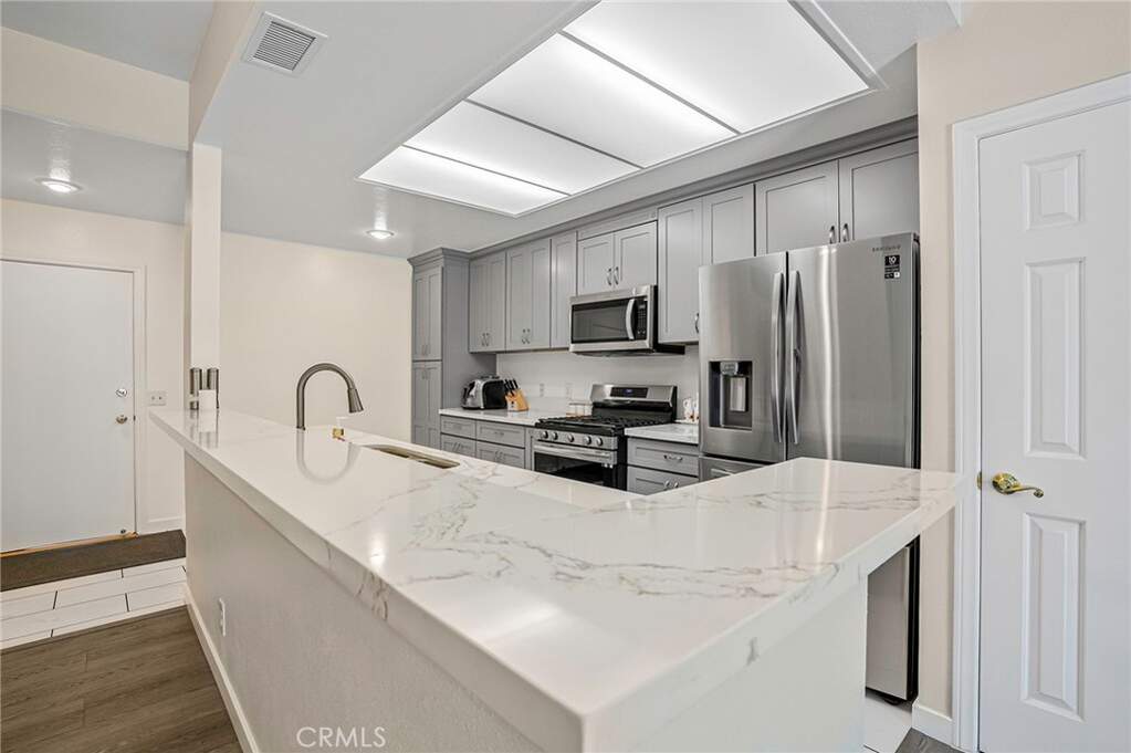 500 S Grevillea Avenue #2, Inglewood, CA 90301