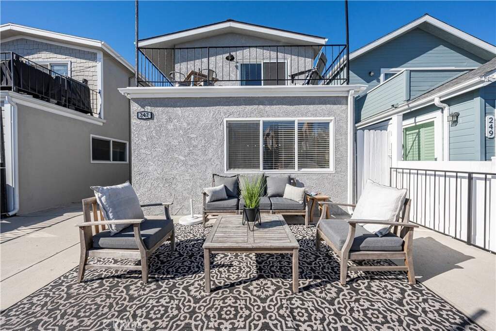 247 17th Street, Seal Beach, CA 90740