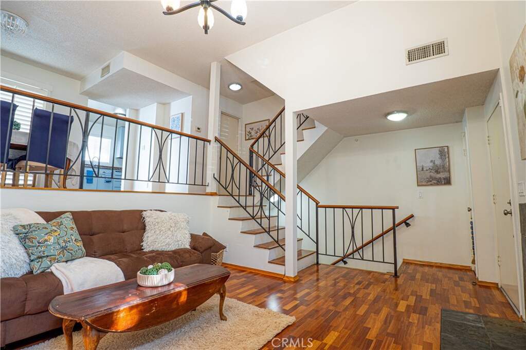 9620 Sepulveda Boulevard #4, North Hills, CA 91343