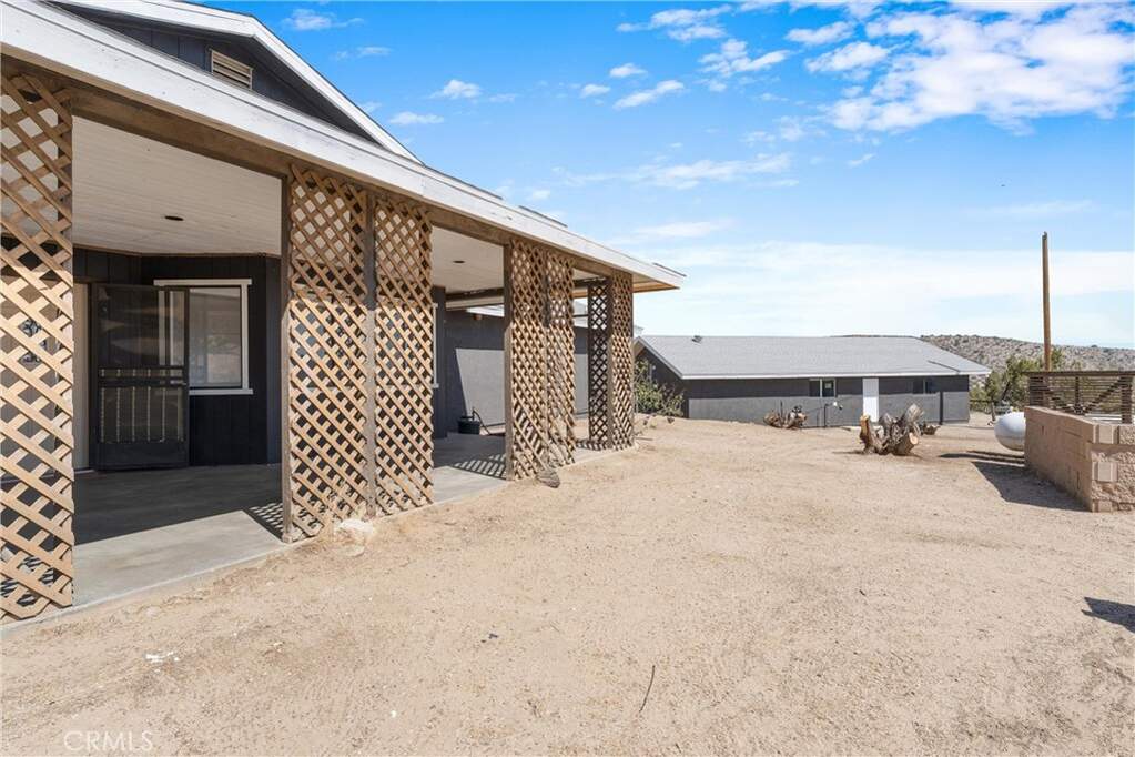 29405 123rd Street E, Pearblossom, CA 93553