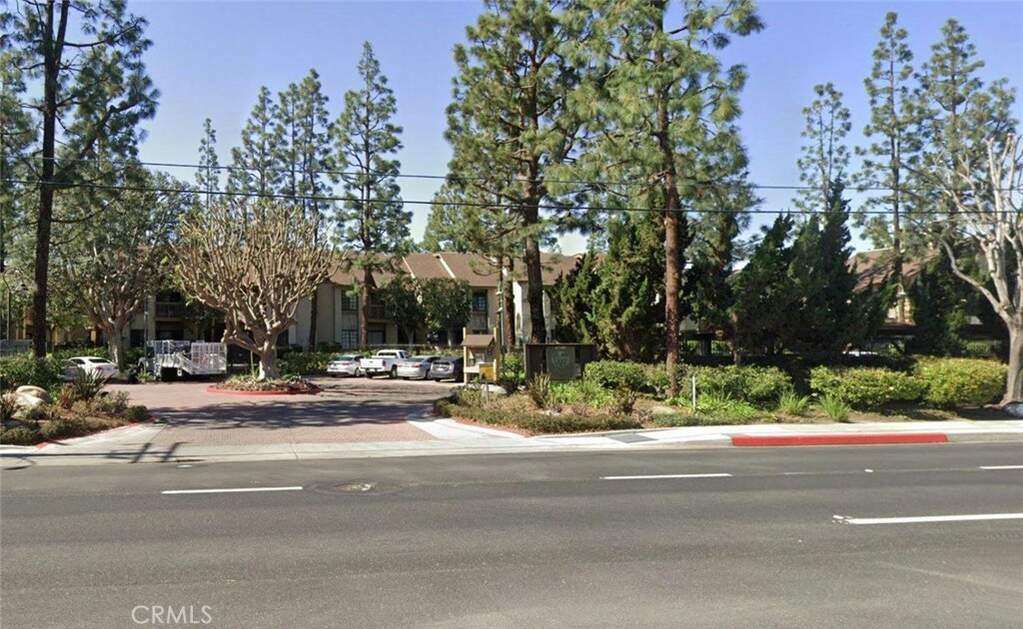16211 Downey Ave #100, Paramount, CA 90723