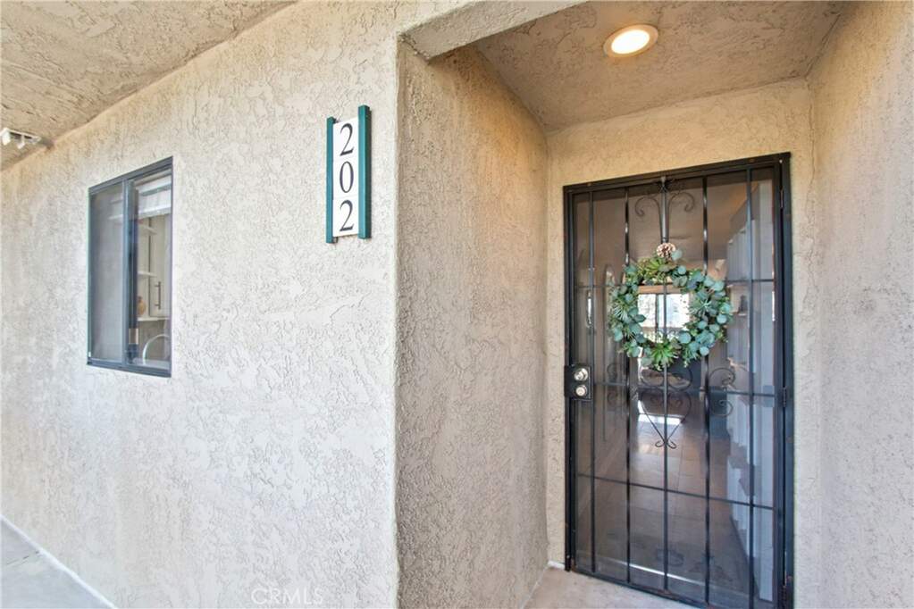 1460 E Willow Street #202, Signal Hill, CA 90755