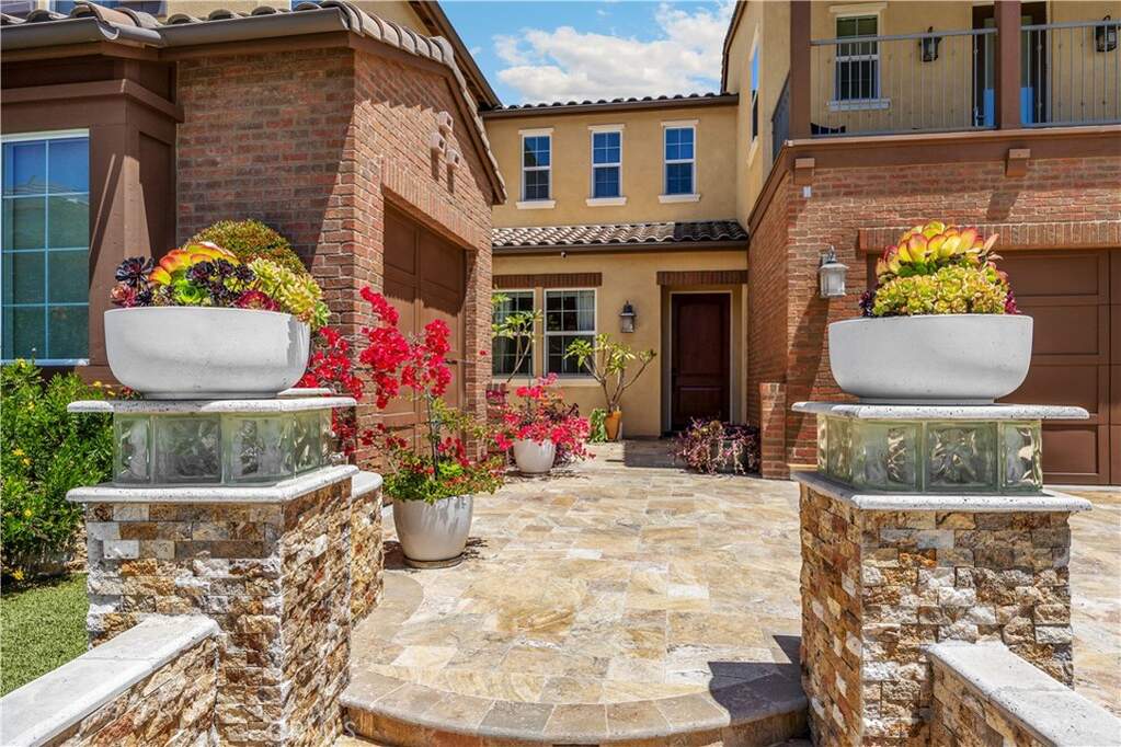 520 N Bardsdale Place, Brea, CA 92821