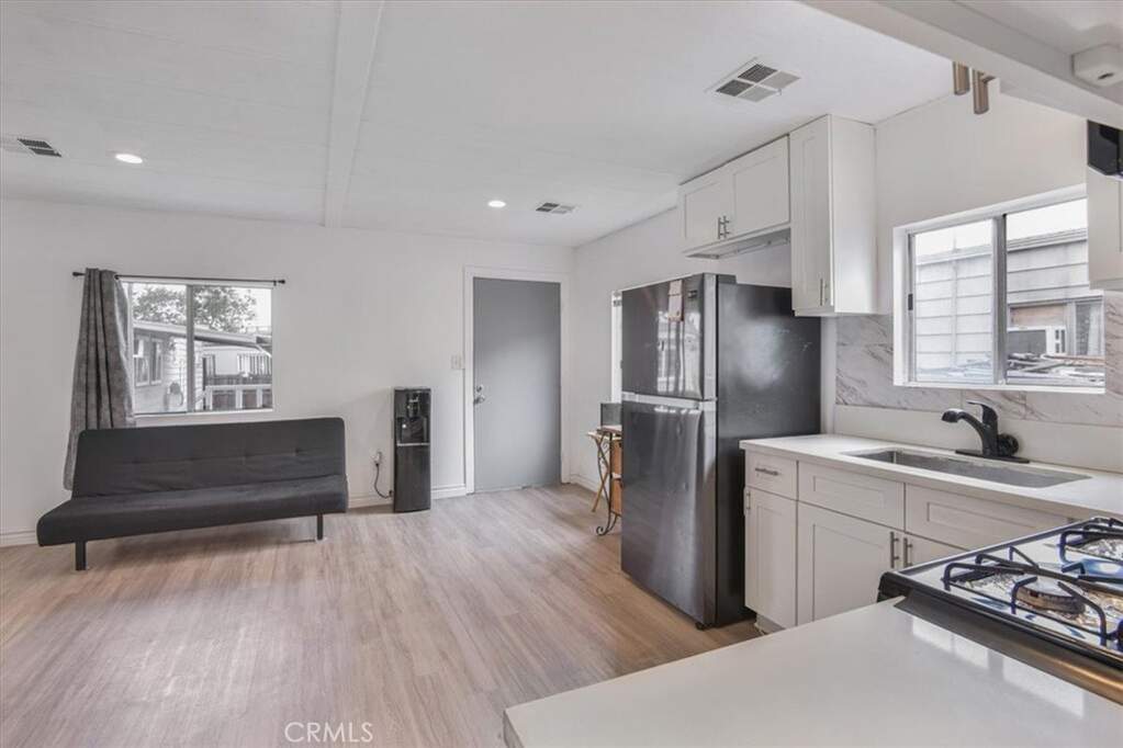 6475 Atlantic Avenue #888, Long Beach, CA 90805