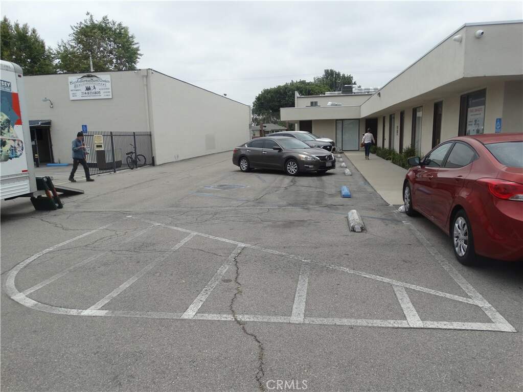 1101 E Commonwealth Avenue, Fullerton, CA 92831