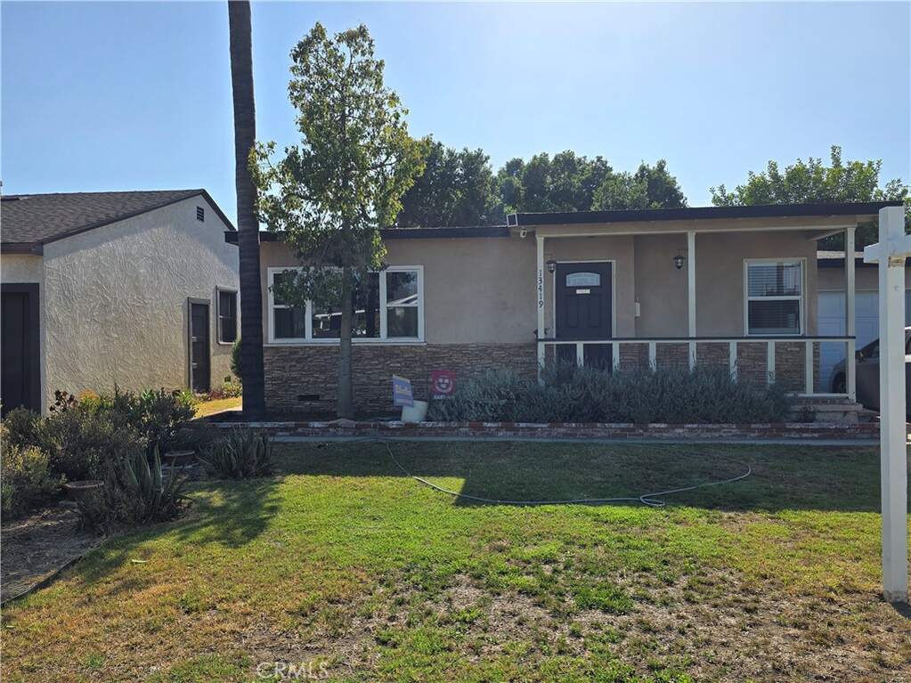 13419 Stanbridge Avenue, Bellflower, CA 90706