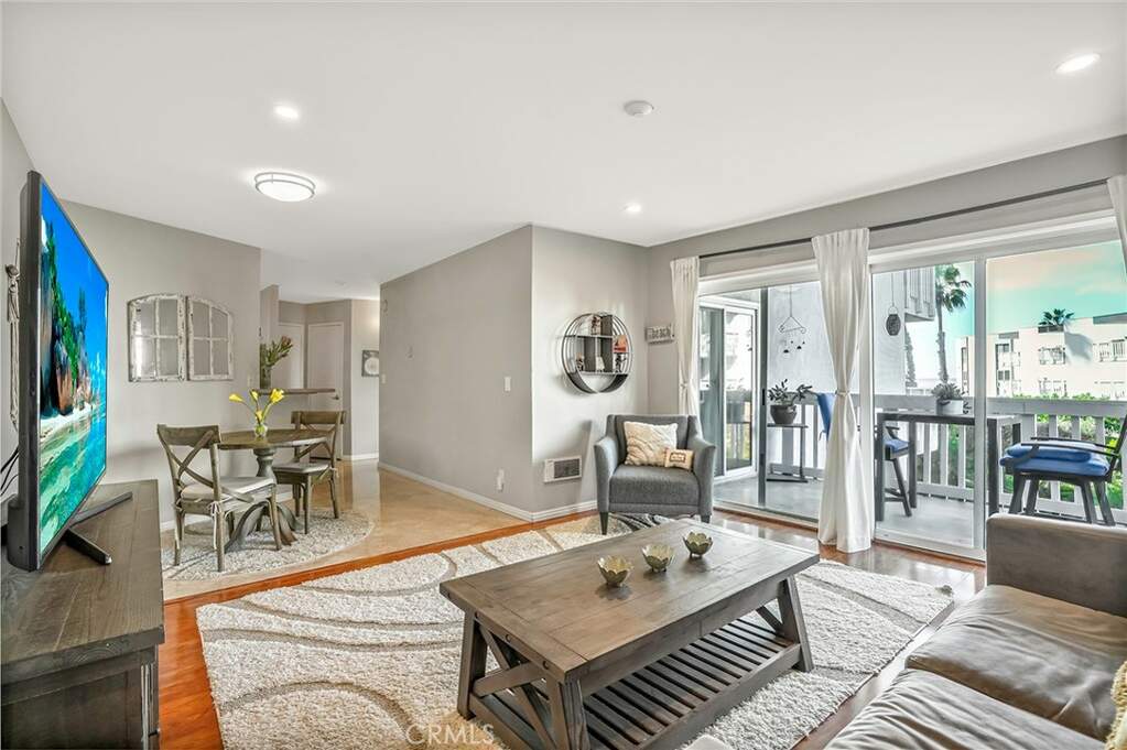 650 The Village #204, Redondo Beach, CA 90277