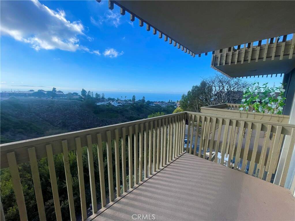 6526 Ocean Crest Dr., Rancho Palos Verdes, CA 90275