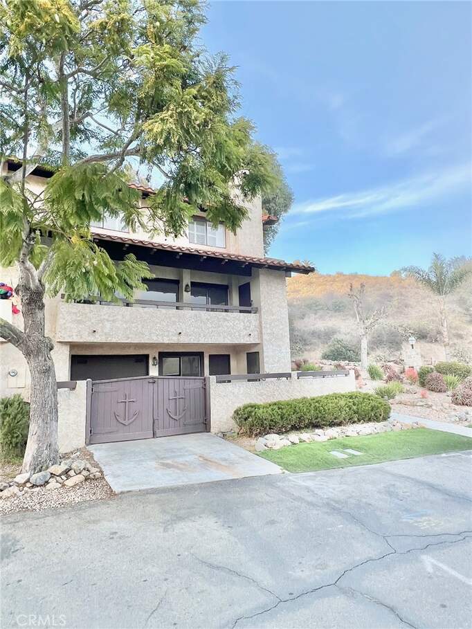 1 Cabrillo Drive, Avalon, CA 90704