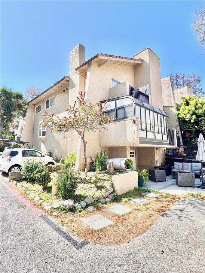 82 Avalon Terrace Road, Avalon, CA 90704