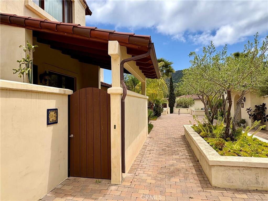 344 Triana Lane #102, Avalon, CA 90704