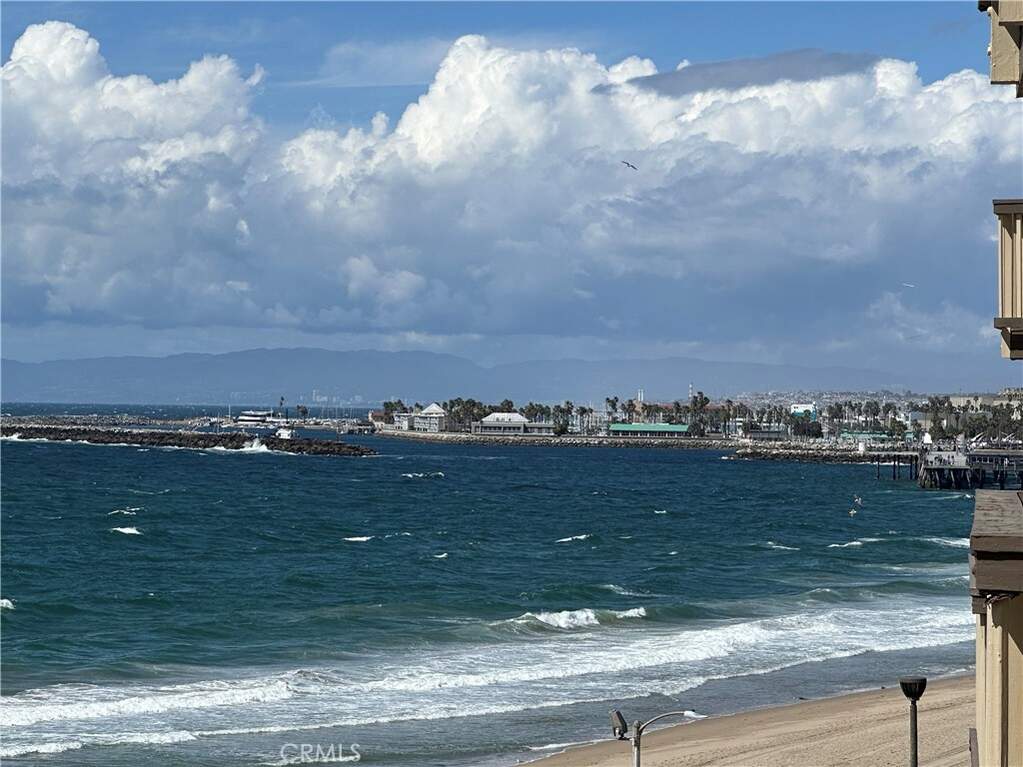 625 Esplanade #21, Redondo Beach, CA 90277