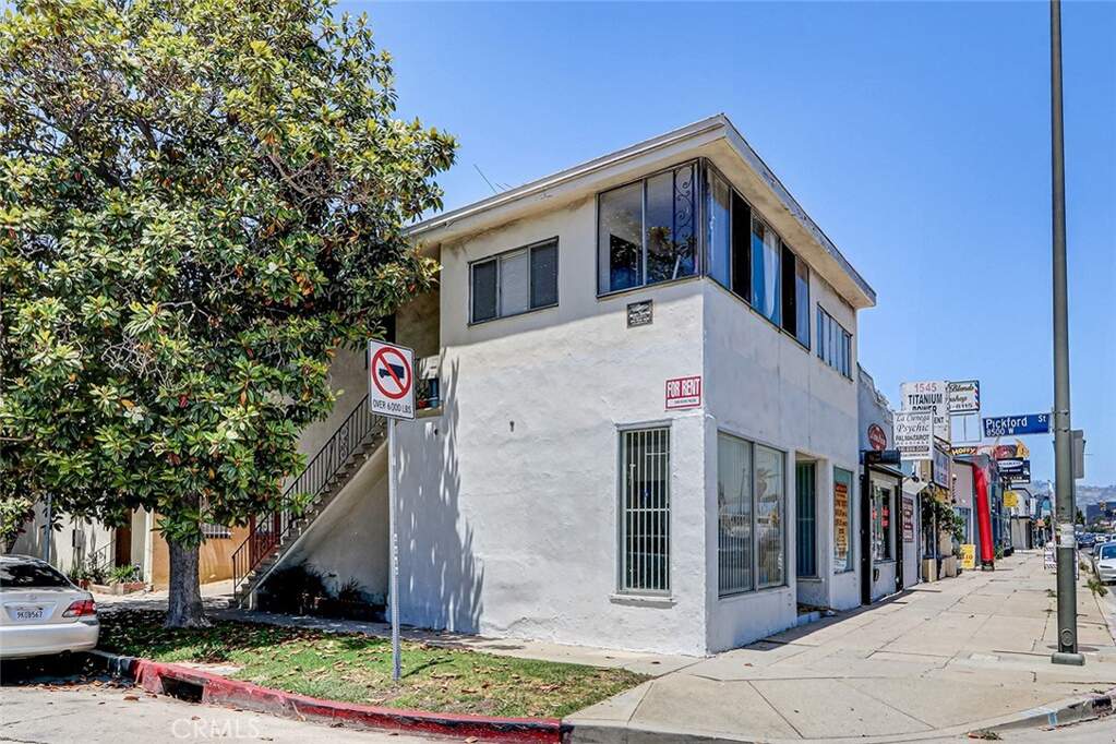 8501 Pickford Street, Los Angeles, CA 90035