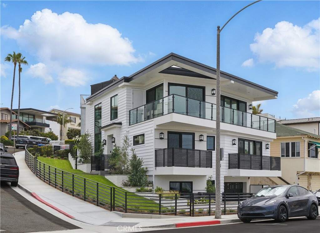 2141 Circle Drive, Hermosa Beach, CA 90254