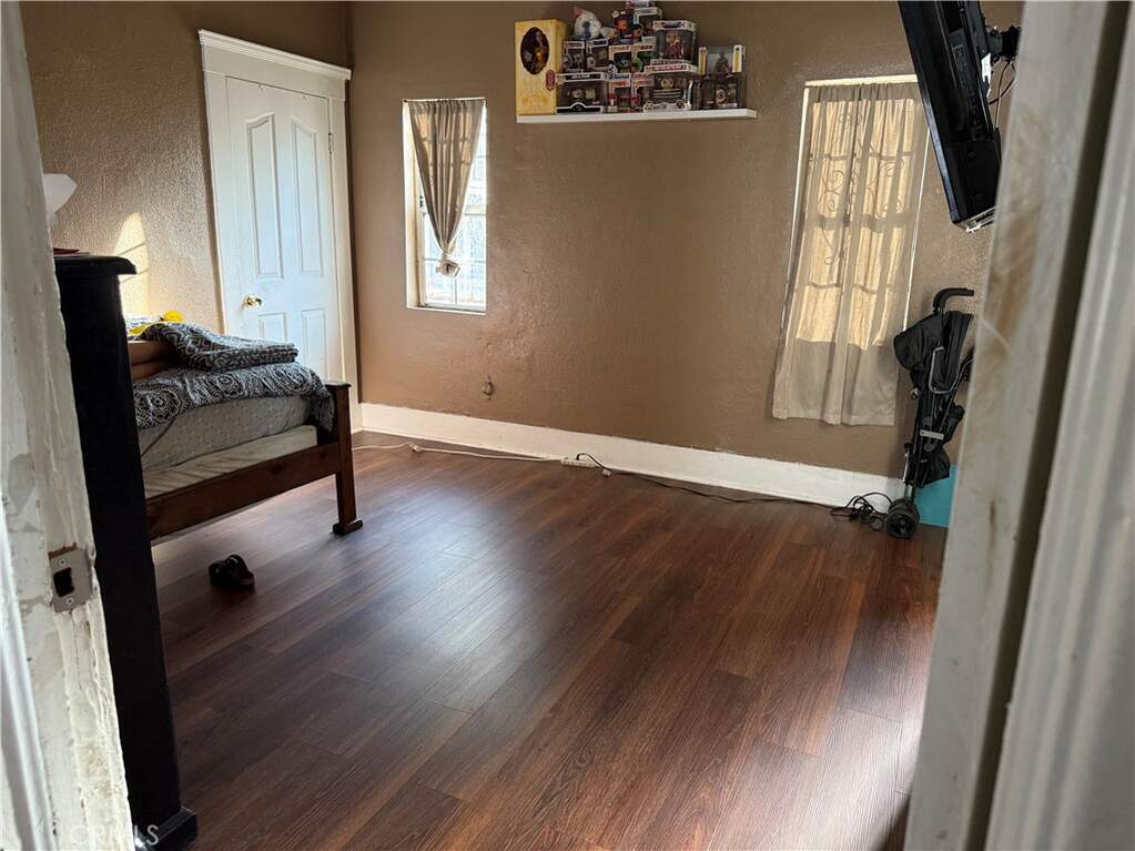 112 W 62nd Street, Los Angeles, CA 90003