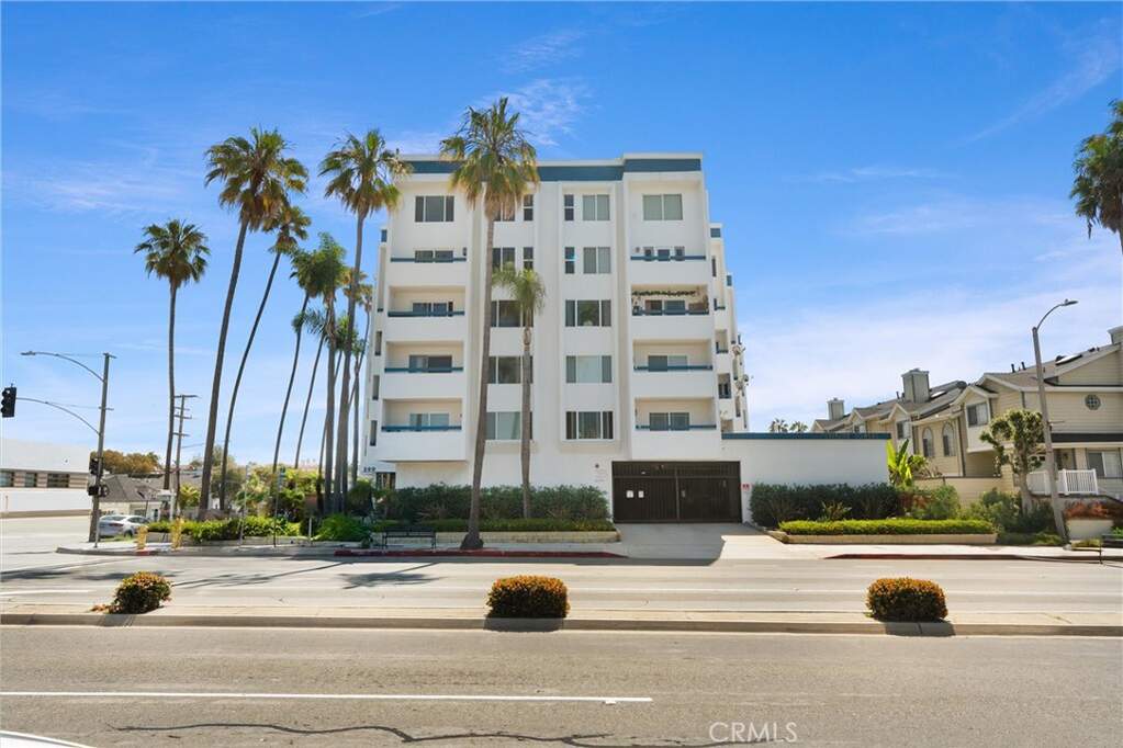 200 S Catalina Avenue #102, Redondo Beach, CA 90277