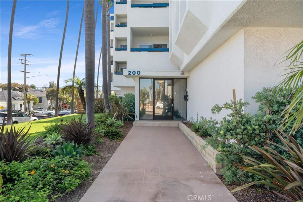 200 S Catalina Avenue #102, Redondo Beach, CA 90277