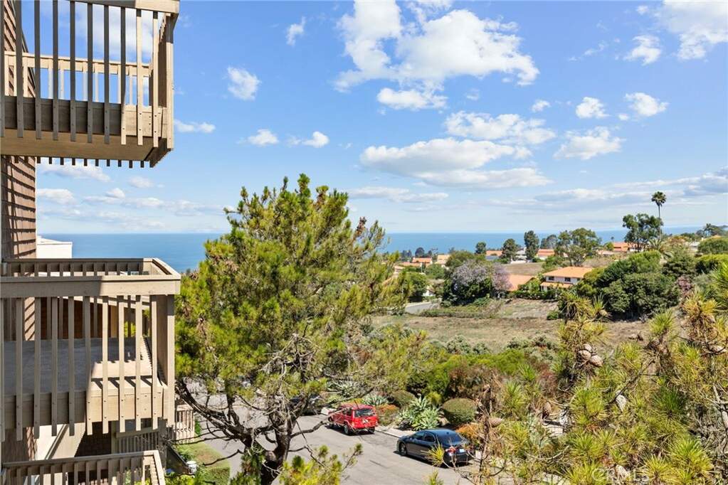 6542 Ocean Crest Drive #B208, Rancho Palos Verdes, CA 90275
