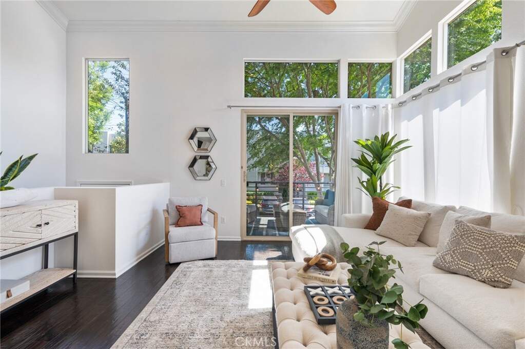 5547 Strand #101, Hawthorne, CA 90250