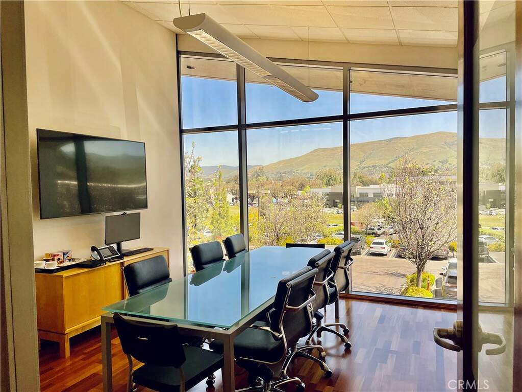 805 Aerovista Place #206, San Luis Obispo, CA 93401