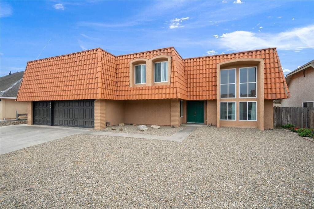 216 Larkspur Drive, Santa Maria, CA 93455