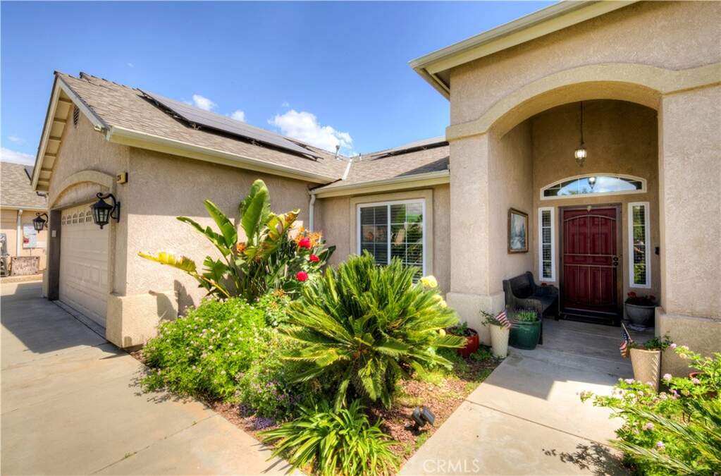 2267 Lorena Avenue, Sanger, CA 93657