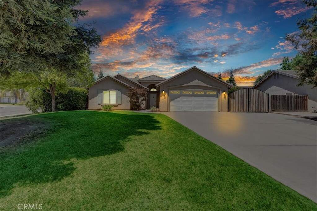 2119 N Zachary Street, Visalia, CA 93291