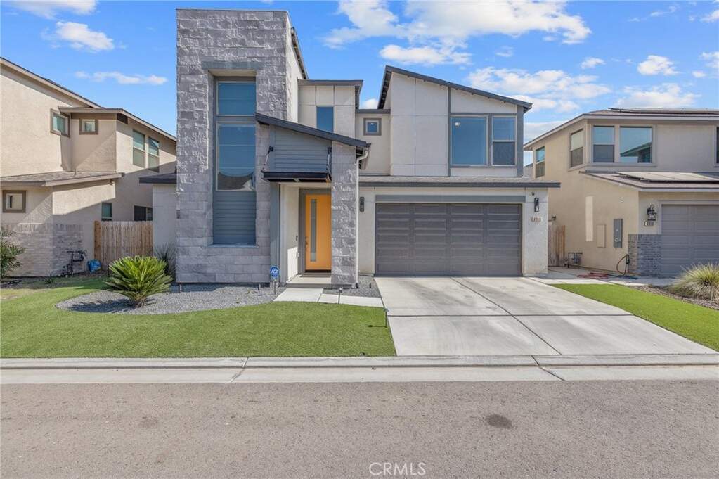 3346 W Good Avenue, Visalia, CA 93277