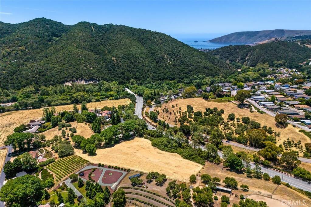 1590 Apple Orchard Lane, Avila Beach, CA 93424