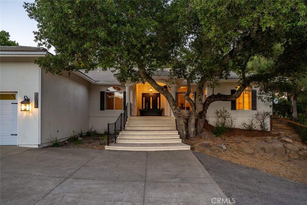 7105 Rayar Road, Atascadero, CA 93422