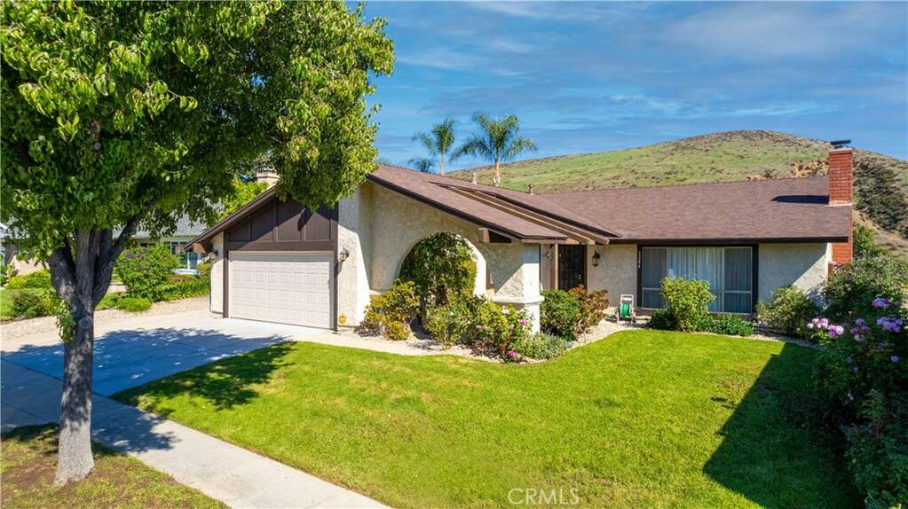 3284 Texas Avenue, Simi Valley, CA 93063