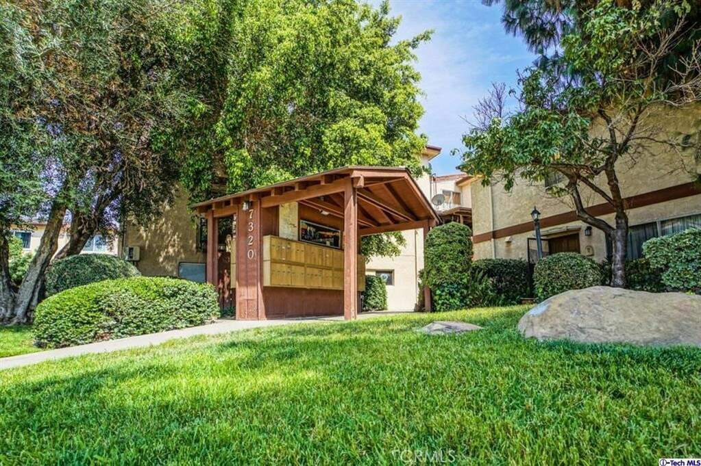 7320 Lennox Avenue #L15, Van Nuys, CA 91405