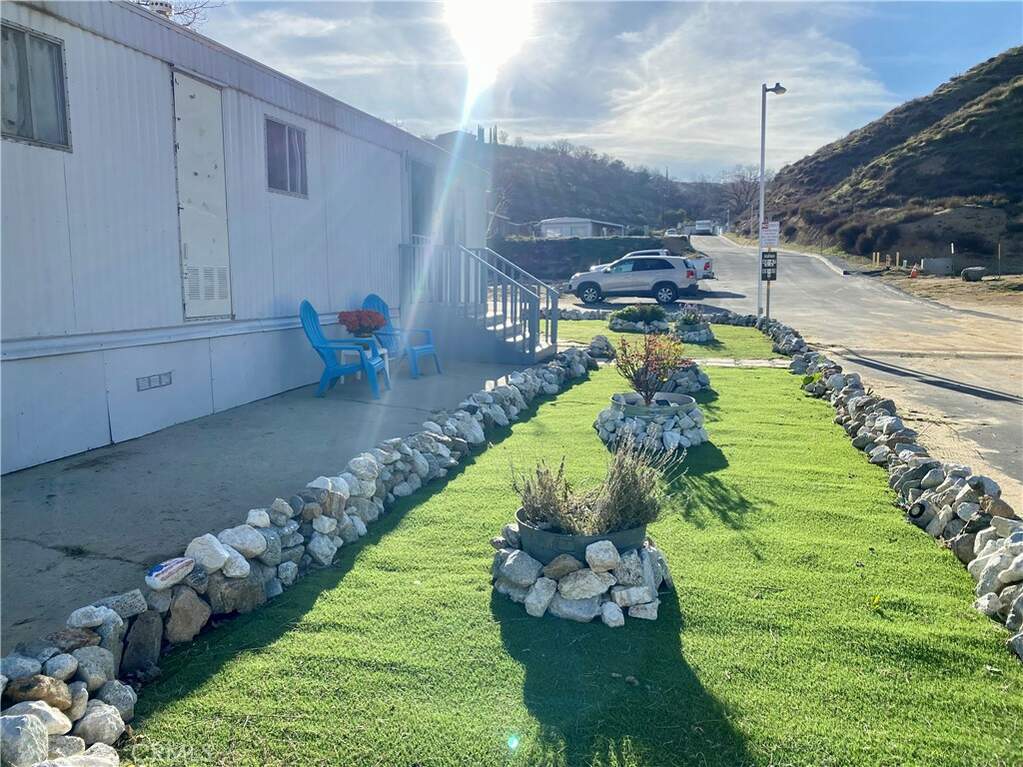 657 Lebec 42, Lebec, CA 93243 MLS SR24050269 Christie's