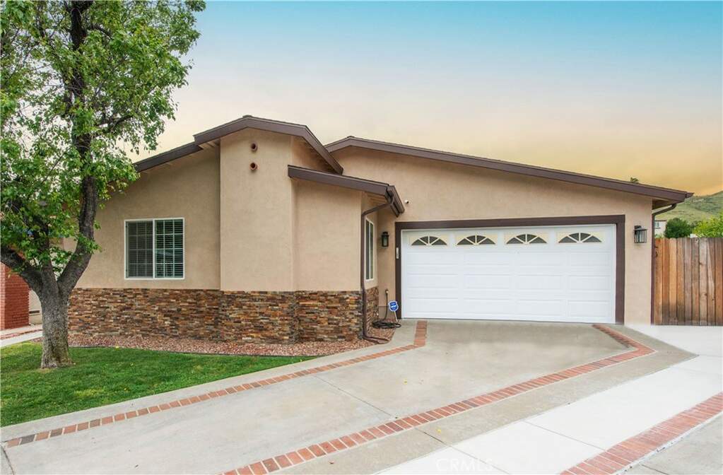 32059 Emerald Lane, Castaic, CA 91384