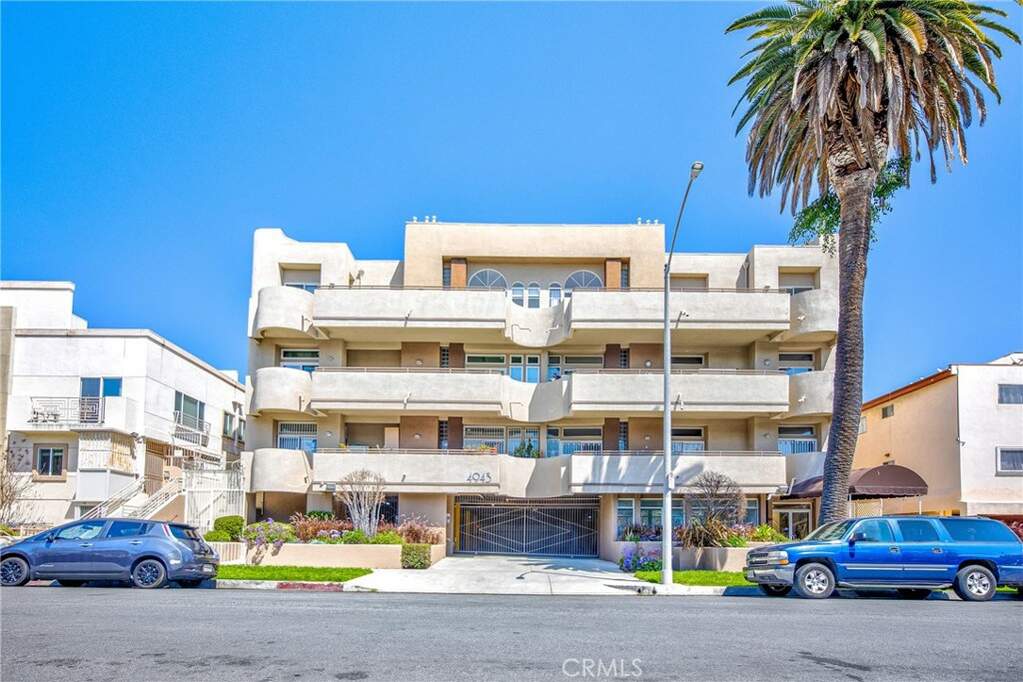4943 Rosewood Avenue #301, Los Angeles, CA 90004