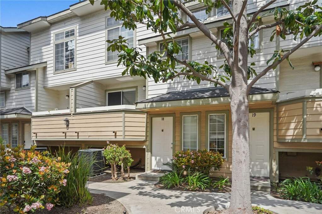 11150 Glenoaks Boulevard #18, Pacoima, CA 91331