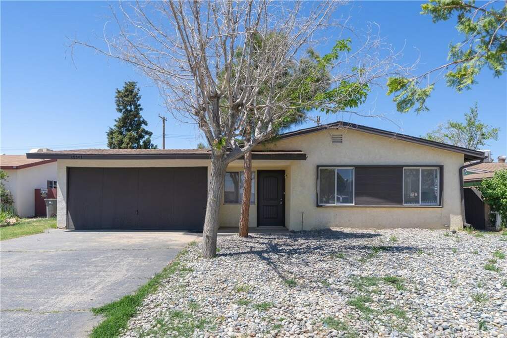 39543 Armfield Avenue, Palmdale, CA 93551