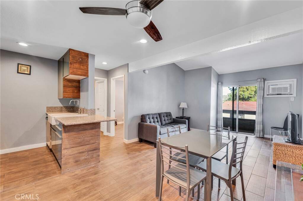 21800 Schoenborn Street #318, Canoga Park, CA 91304