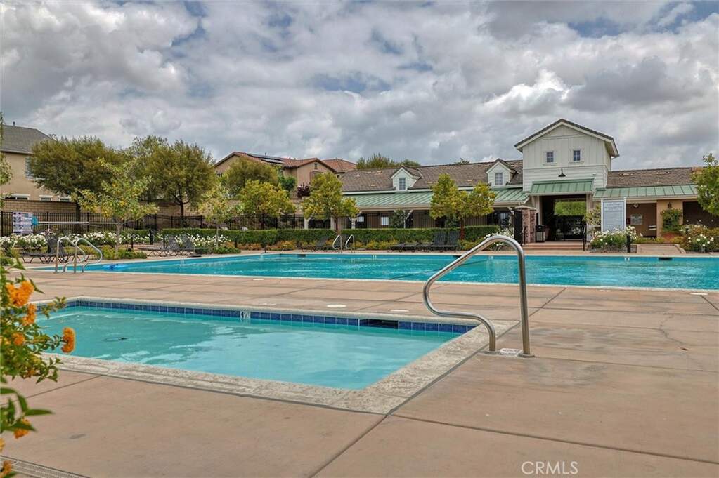 22620 Dragonfly Ct, Saugus, CA 91350