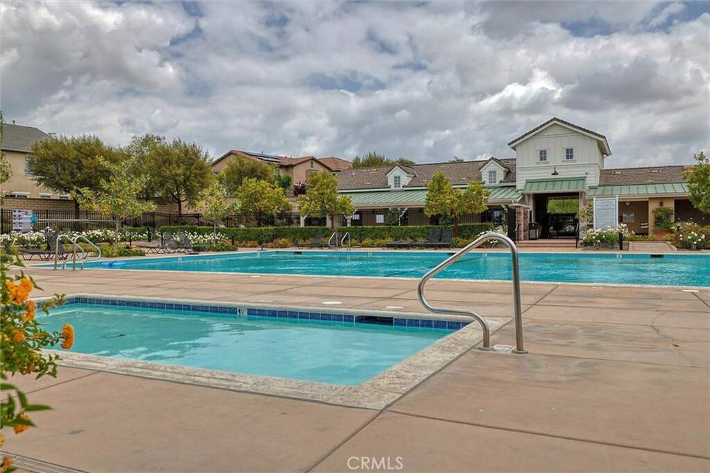 22620 Dragonfly Ct, Saugus, CA 91350