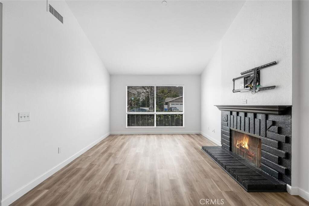 5453 Softwind Way, Agoura Hills, CA 91301