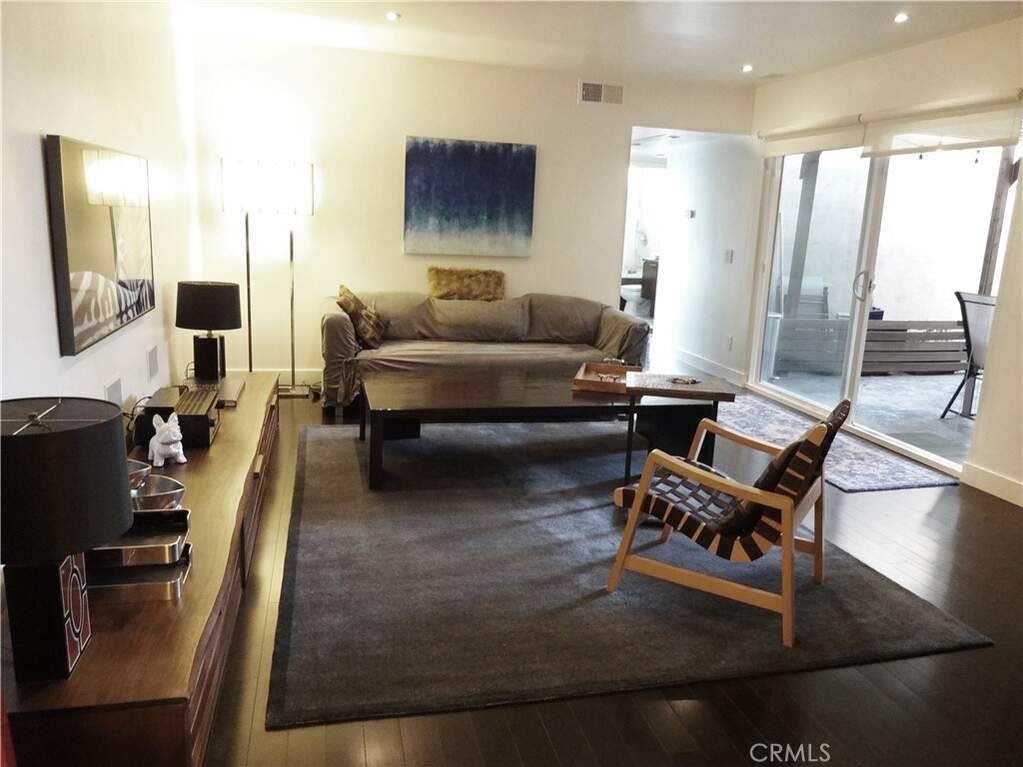 1010 Palm Avenue #109, West Hollywood, CA 90069