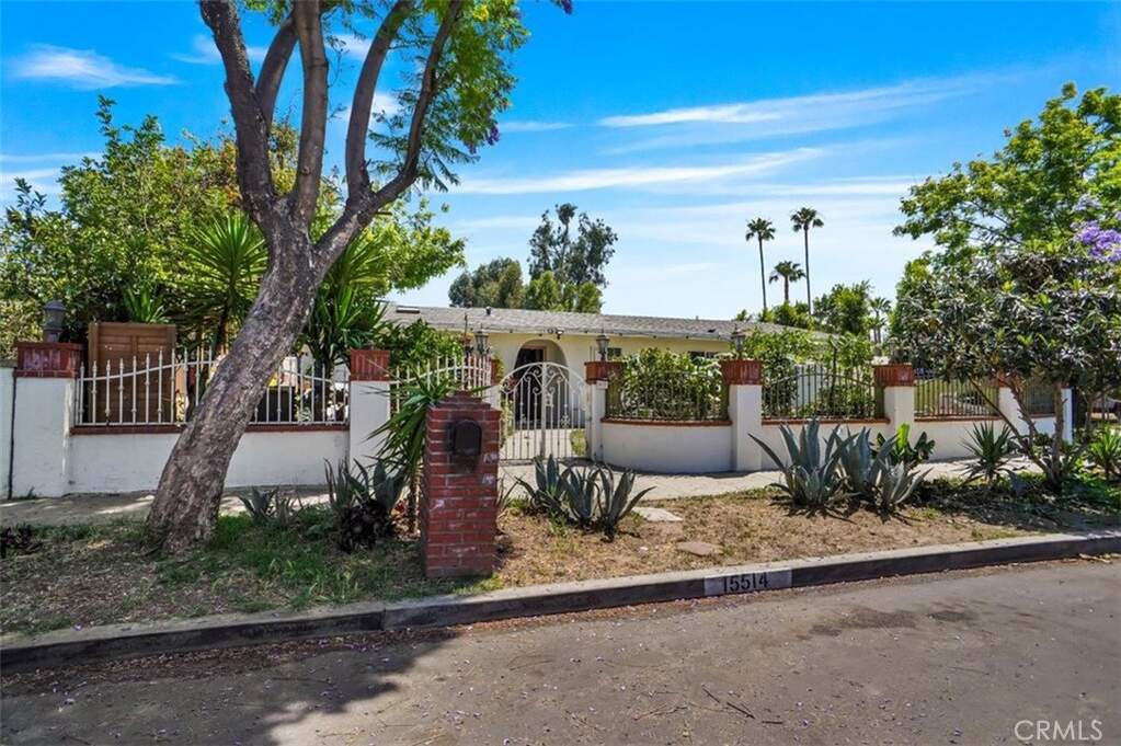 15514 Lull Street, Van Nuys, CA 91406