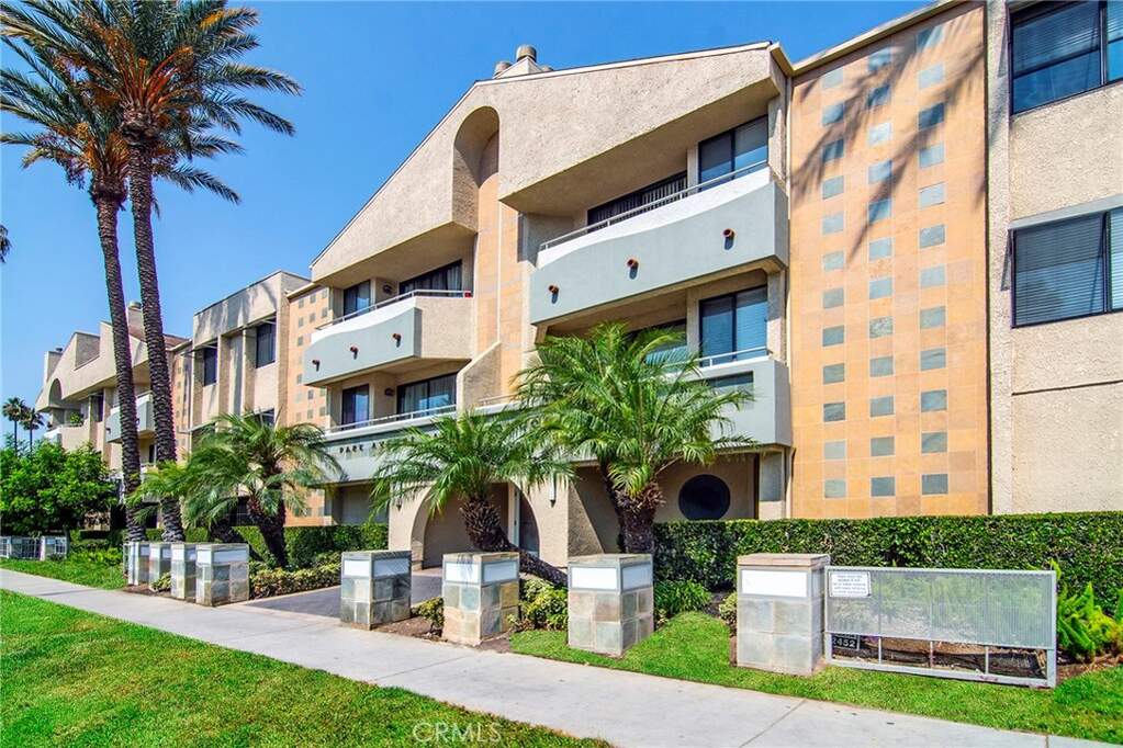 19009 Sherman Way #59, Reseda, CA 91335