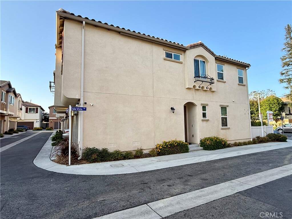 9758 N Abrego Court, Panorama City, CA 91402